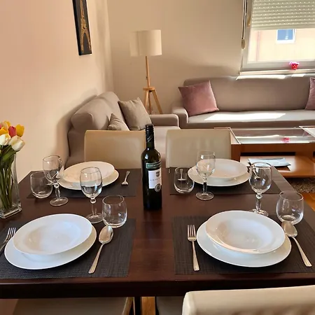 Lael Apartment Pula